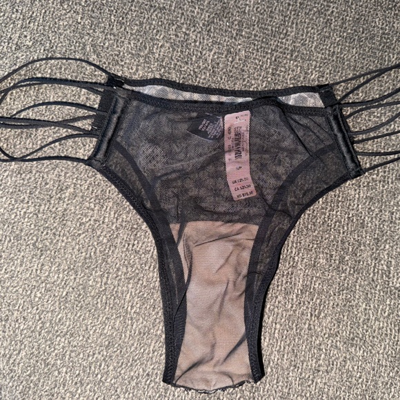 Victoria's Secret Black and Tan Panty - Picture 5 of 7